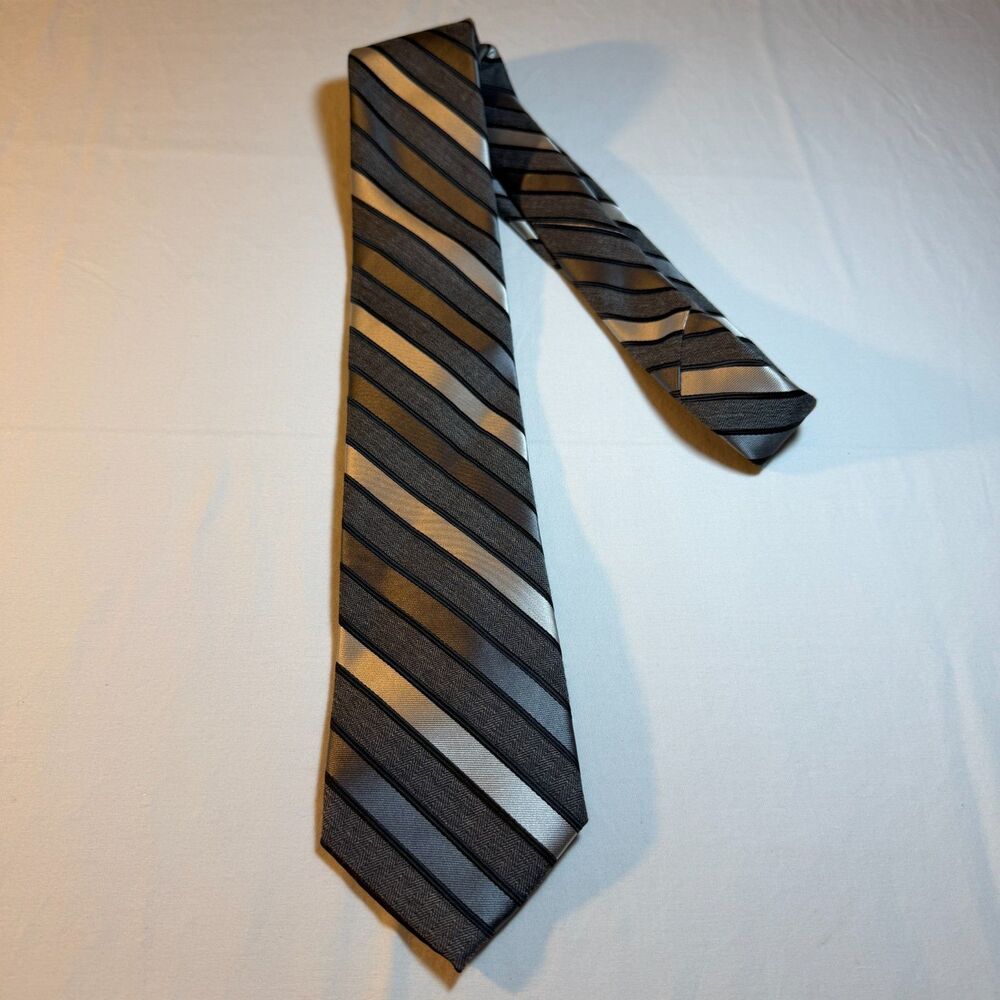 George One Size Striped Necktie Mens Gray Silver Black Polyester Classic